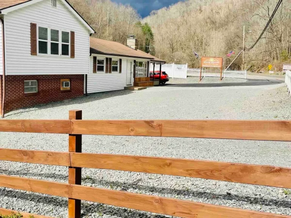 8854D390-E6EF-4D18-BE65-20CB574ABBF2